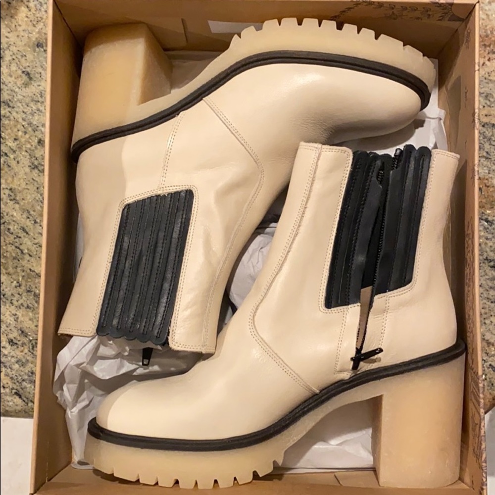 Free people chelsea boot